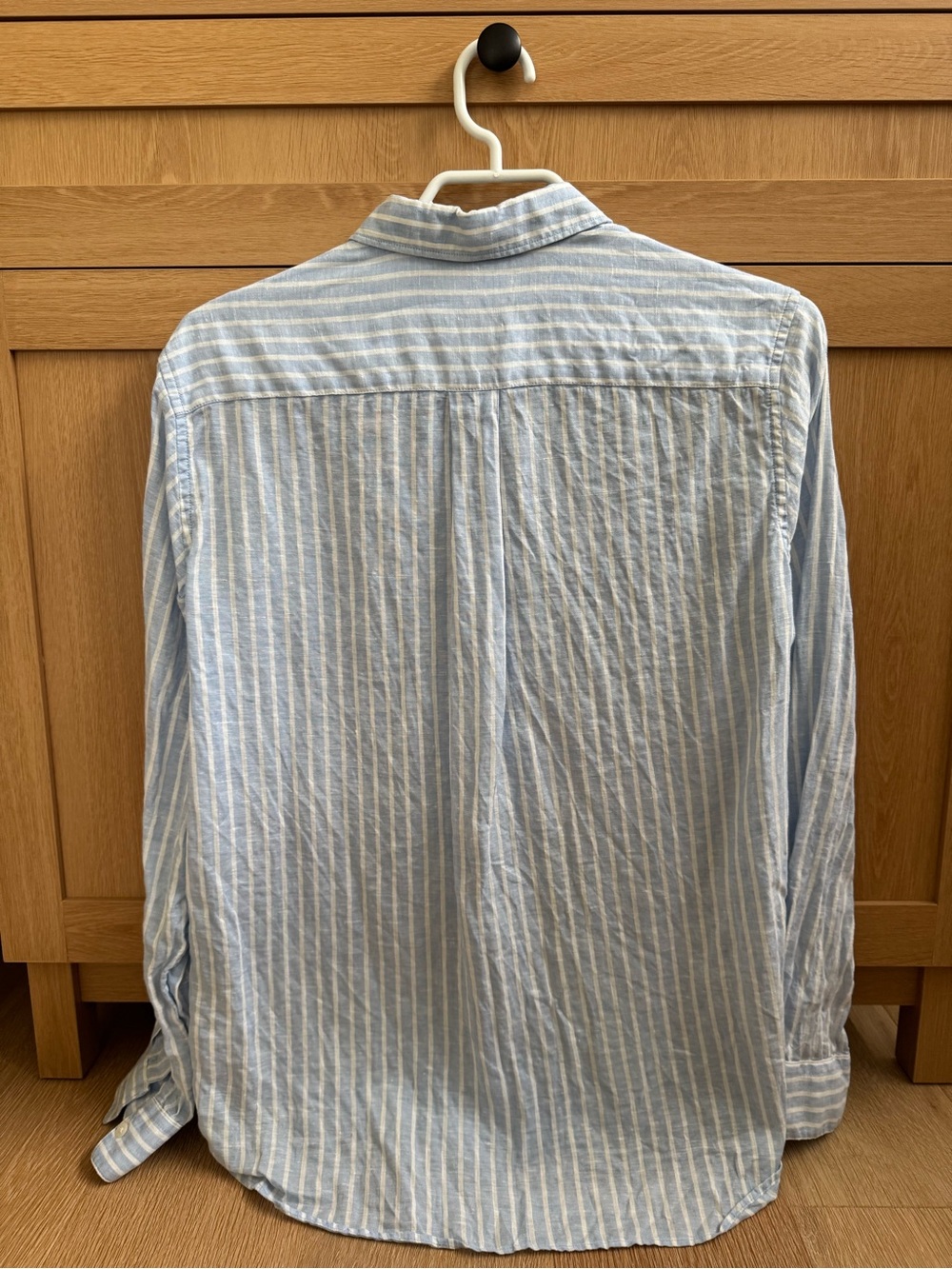 Uniqlo Light Blue and White Vertical Stripe Button-Down Shirt - Picture 3 of 3